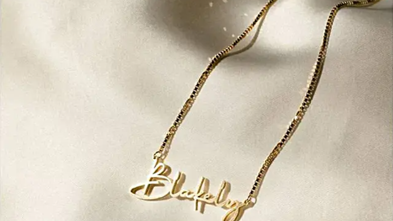 Personalized name necklace
